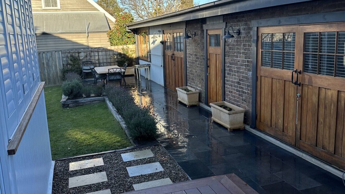 Mittagong Cottage | Beautiful pet friendly accommodation in Mittagong's blue ribbon precinct