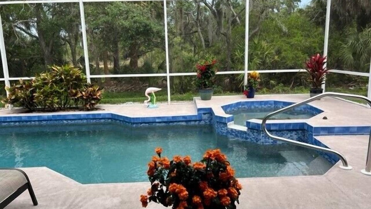 Palmer Ranch Apartment | Beautiful pool home in active community