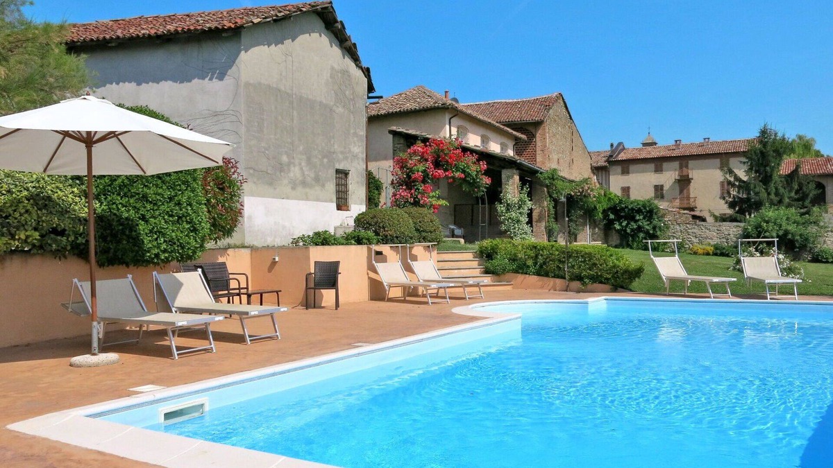 Alfiano Natta House | Beautiful private villa for 4 guests with pool, WIFI, TV, terrace, pets allowed and parking