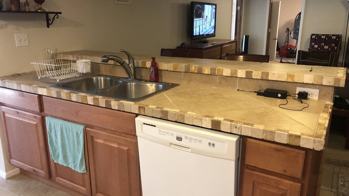 Martin Acres Apartment | Beautiful private 2 bedrooms/1 bathroom near campus
