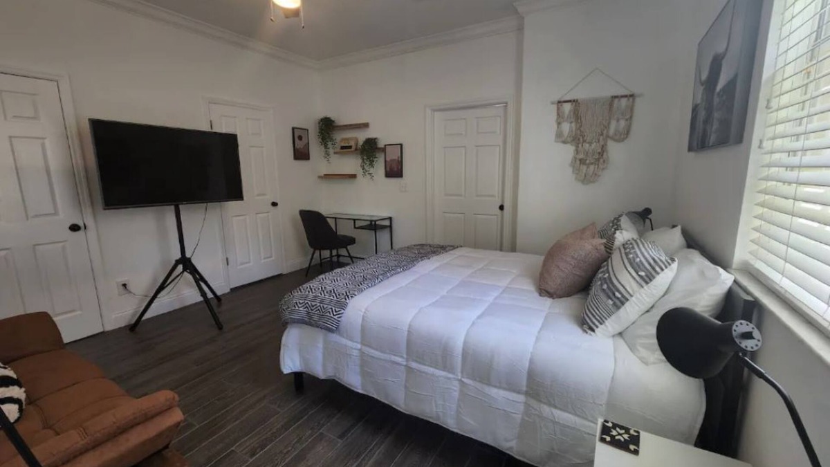 Ballast Point Apartment | Beautiful Private Bedroom in South Tampa