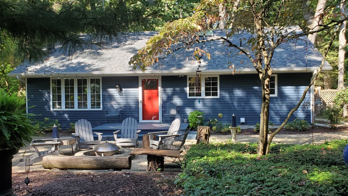 Michiana Cottage | Beautiful Private Cottage, Sleeps 6, Walk to Beach