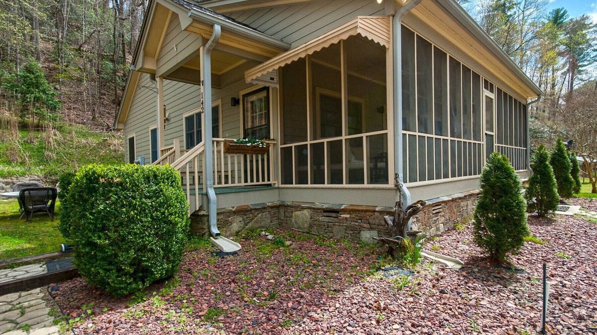 Sunset House | Beautiful private cottage on Eastatoee River