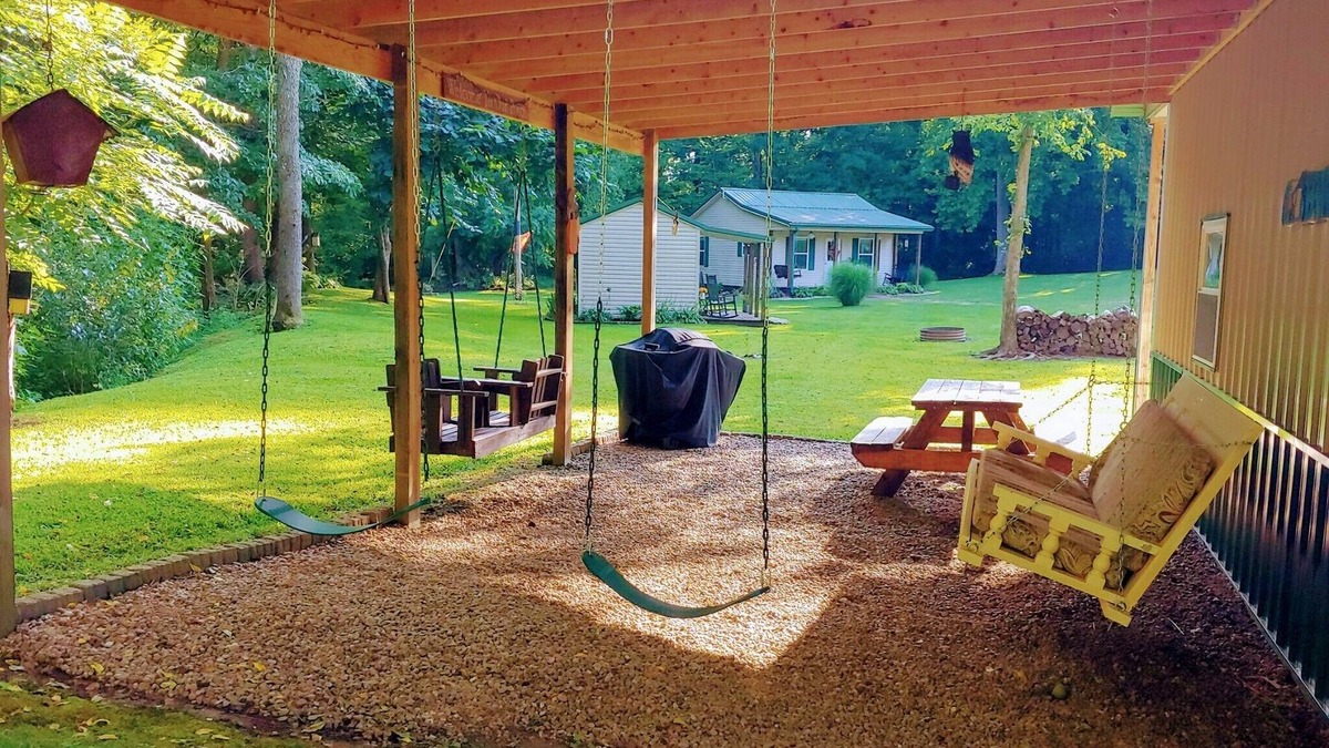 Taswell Cabin | Beautiful private country setting, 4 miles to Little Patoka Boat Ramp.