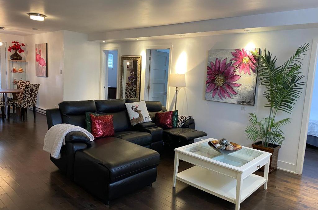 Brossard Apartment | Beautiful private full condo