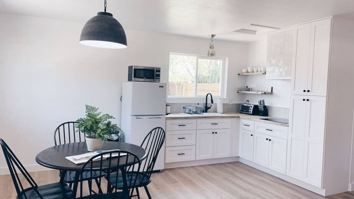 Sherwood Towne House | Beautiful Private Guest House in Arcadia