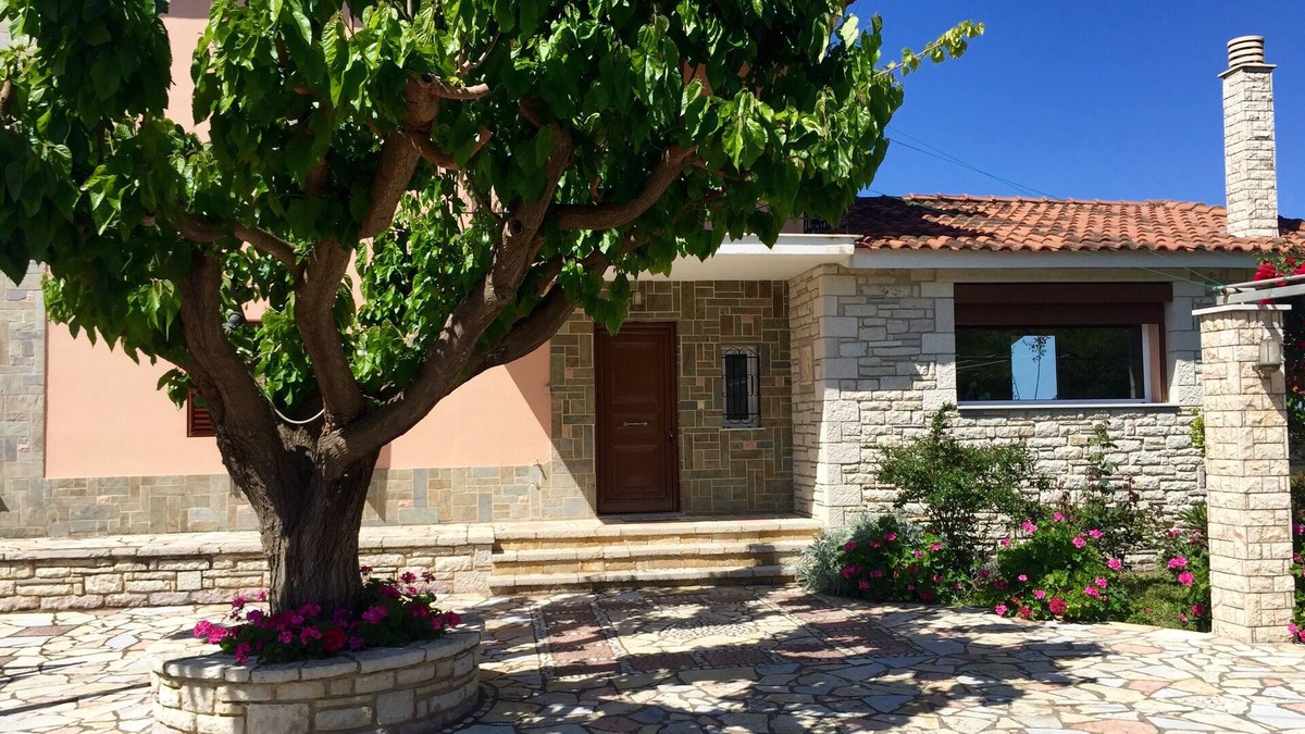 Kakovatos House | Beautiful private home in Zacharo