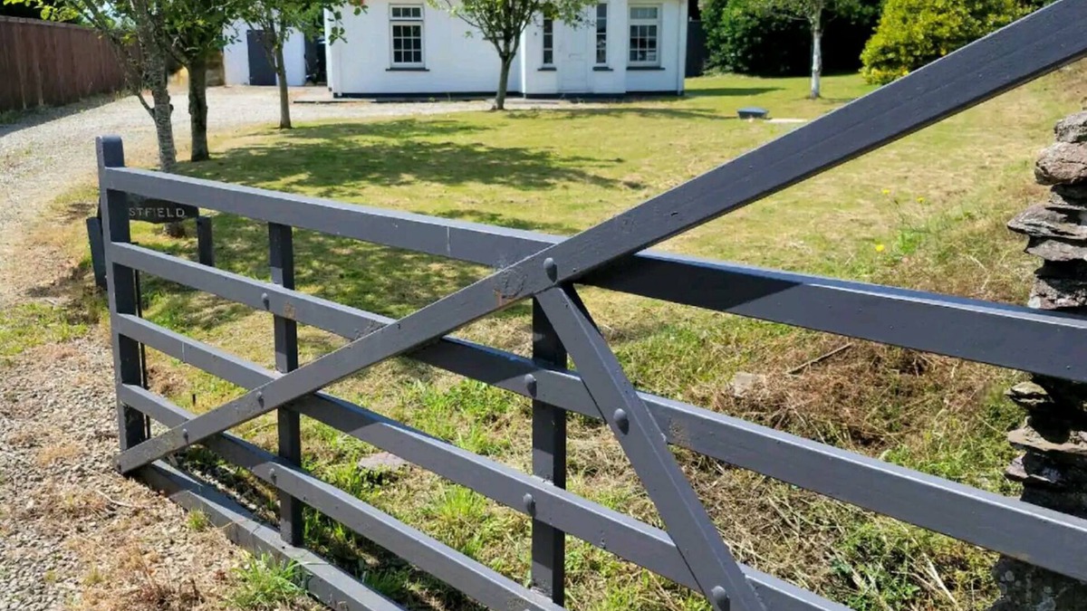 Cork House | Beautiful Private House. 10 mins drive to City Centre & Blarney Castle.