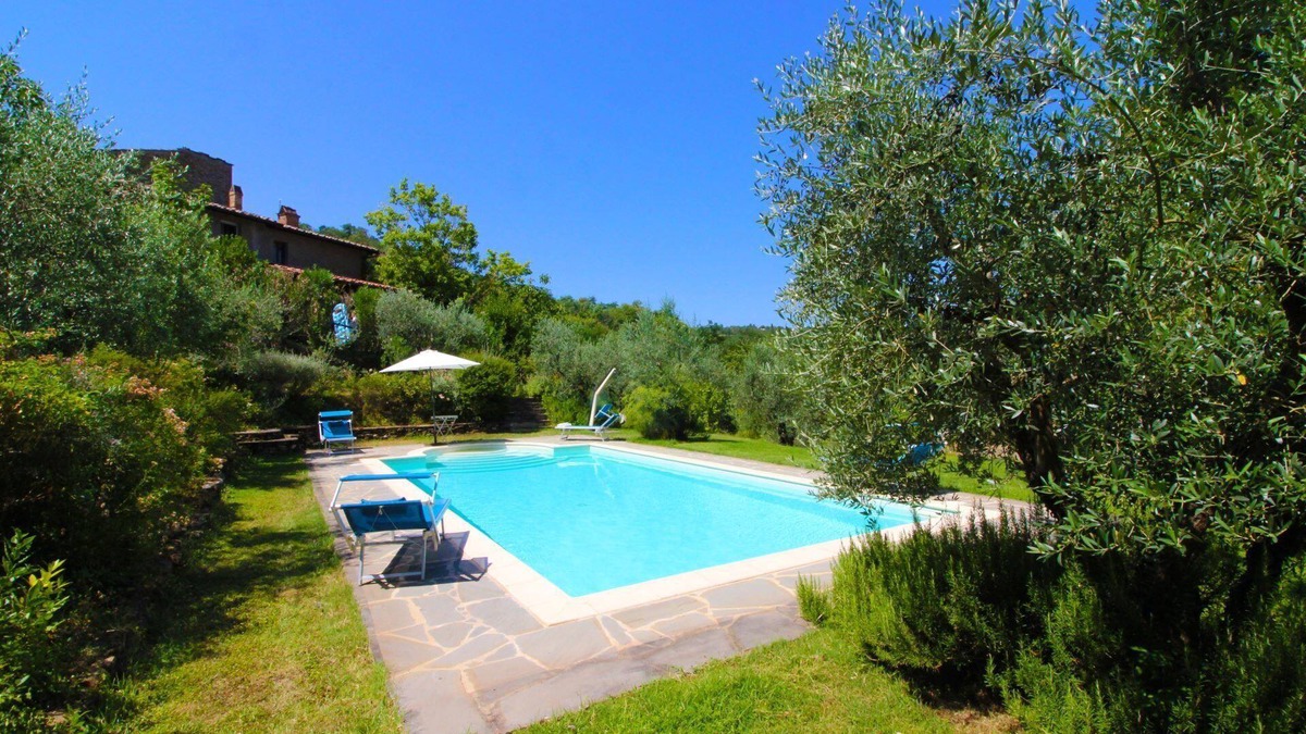 Monte San Savino Villa | Beautiful private villa for 4 people with WIFI, A/C, private pool, TV and parking, close to Arezzo