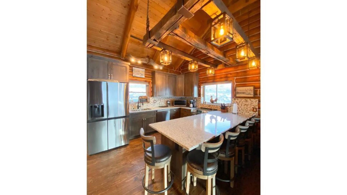 Snowbird Cabin | Beautiful Private Luxury Cabin with Hot Tub