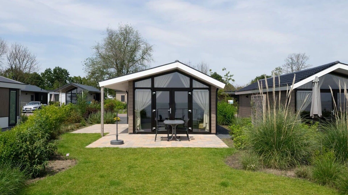 Bovenkarspel House | Beautiful private villa for 4 guests with WIFI, TV and terrace