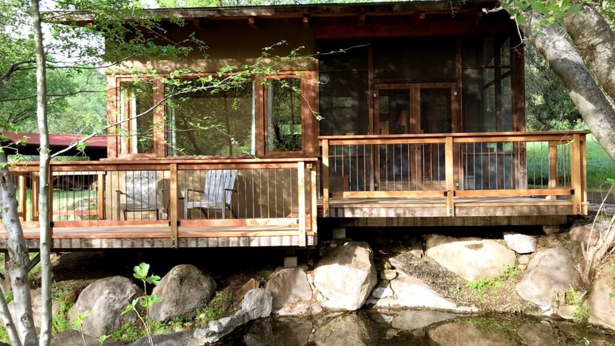 Three Rivers House | Beautiful Private Cottage 3 miles from the Sequoia Park Entrance