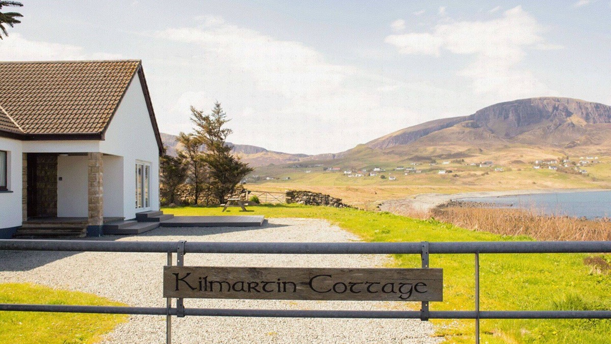 Staffin House | Beautiful private villa for 6 guests with WIFI, TV and pets allowed