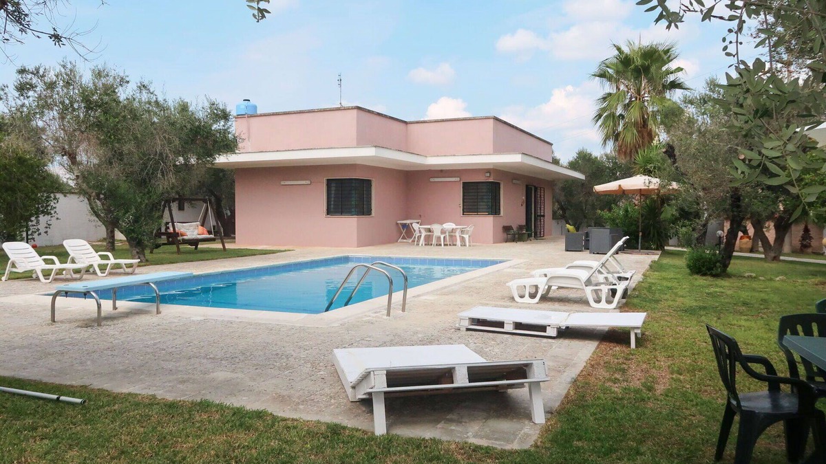 Martignano Villa | Beautiful private villa with WIFI, A/C, private pool, TV, terrace, pets allowed and parking