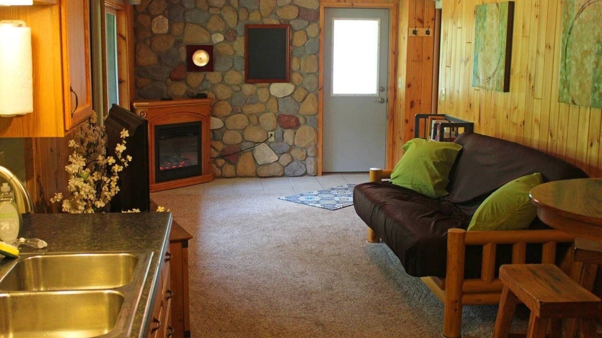 Proctor Apartment | Beautiful, private vacation space. Cabin feel right outside the city!