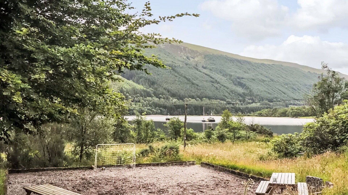 South Laggan House | Beautiful private villa for 4 people with TV, balcony, panoramic view and parking
