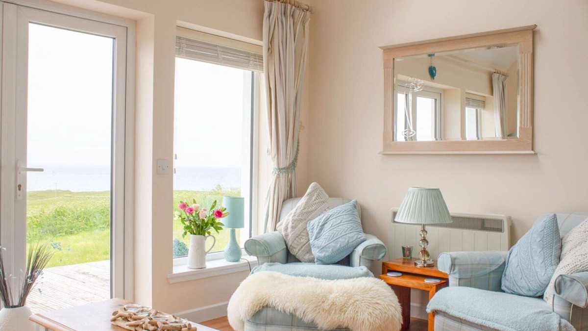 Bornesketaig House | Beautiful private villa for 6 people with WIFI, TV and terrace