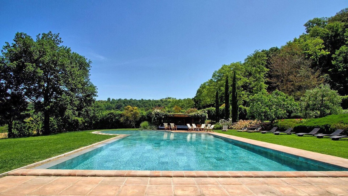 Barberino Val d'Elsa Villa | Beautiful private villa with hot tub, private pool, A/C, WIFI, TV, patio, close to San Gimignano
