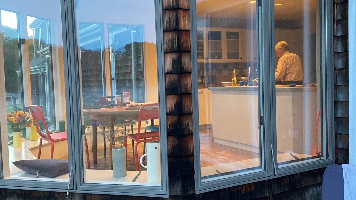 Ipswich House | Beautiful private views on 9 sunny acres