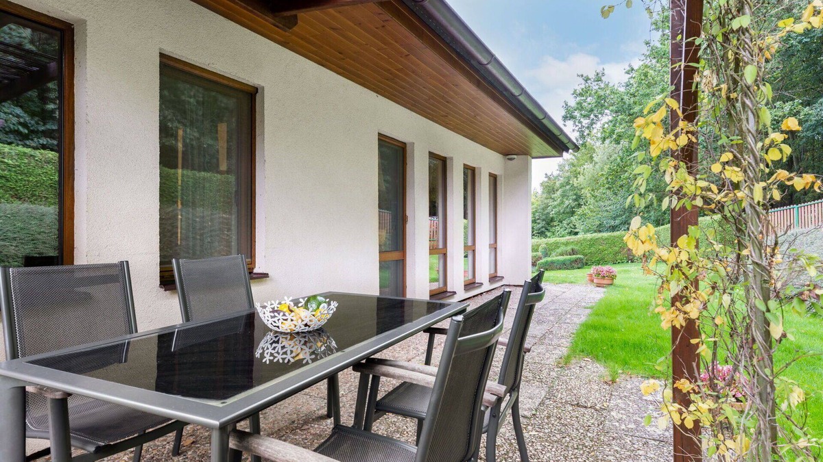Rabyne House | Beautiful private villa for 4 people with WIFI, TV, patio and pets allowed