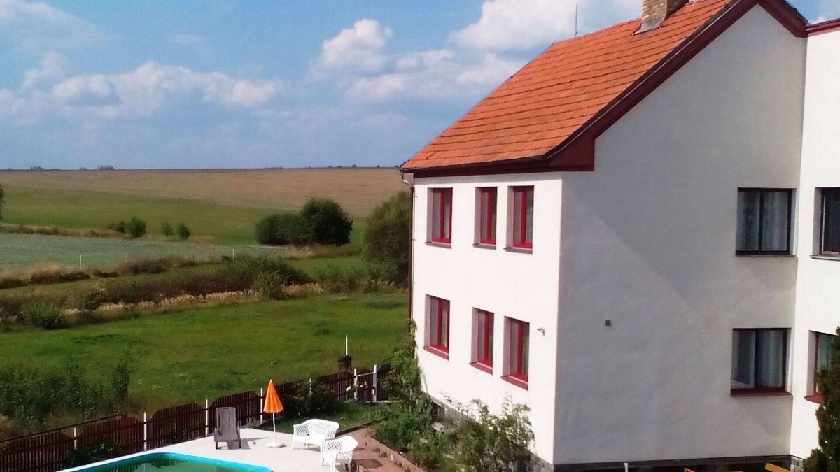 Skrychov u Malsic Villa | Beautiful private villa with private pool, WIFI, TV, terrace, pets allowed, panoramic view, parking