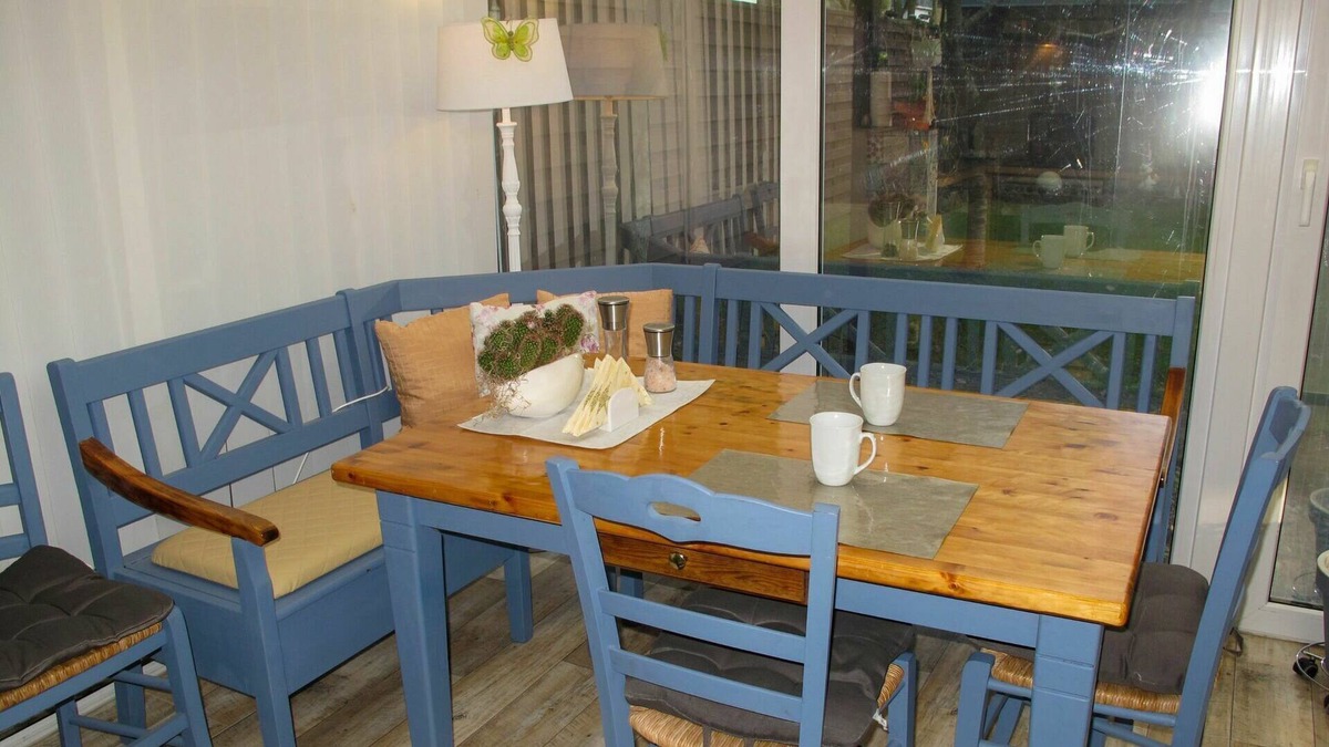 Wandlitz House | Beautiful private villa for 2 guests with TV, patio and parking