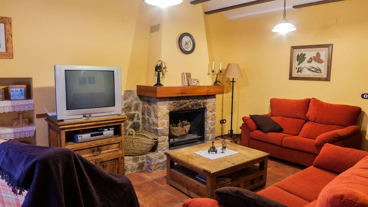 Cabanes Villa | Beautiful private villa for 8 guests with WIFI, TV, terrace and parking