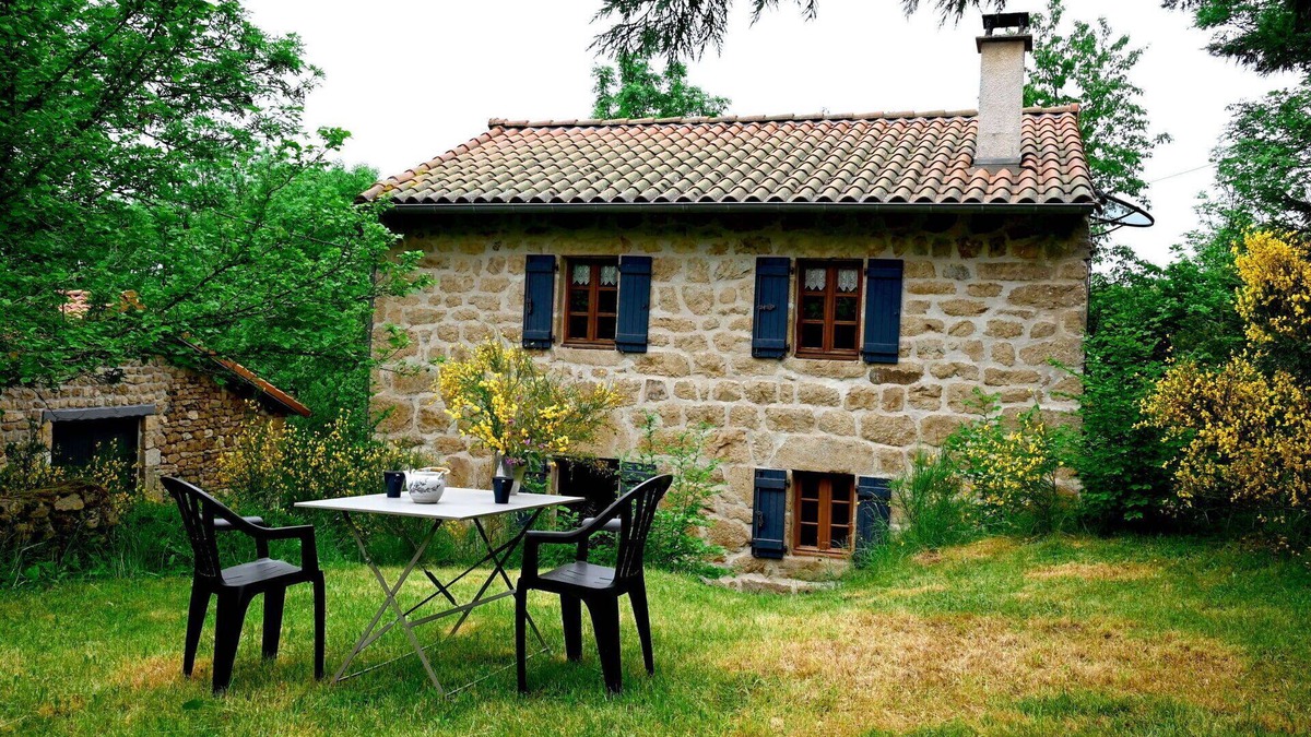 Vielprat House | Beautiful private villa for 4 people with WIFI, TV, patio, pets allowed, panoramic view and park.