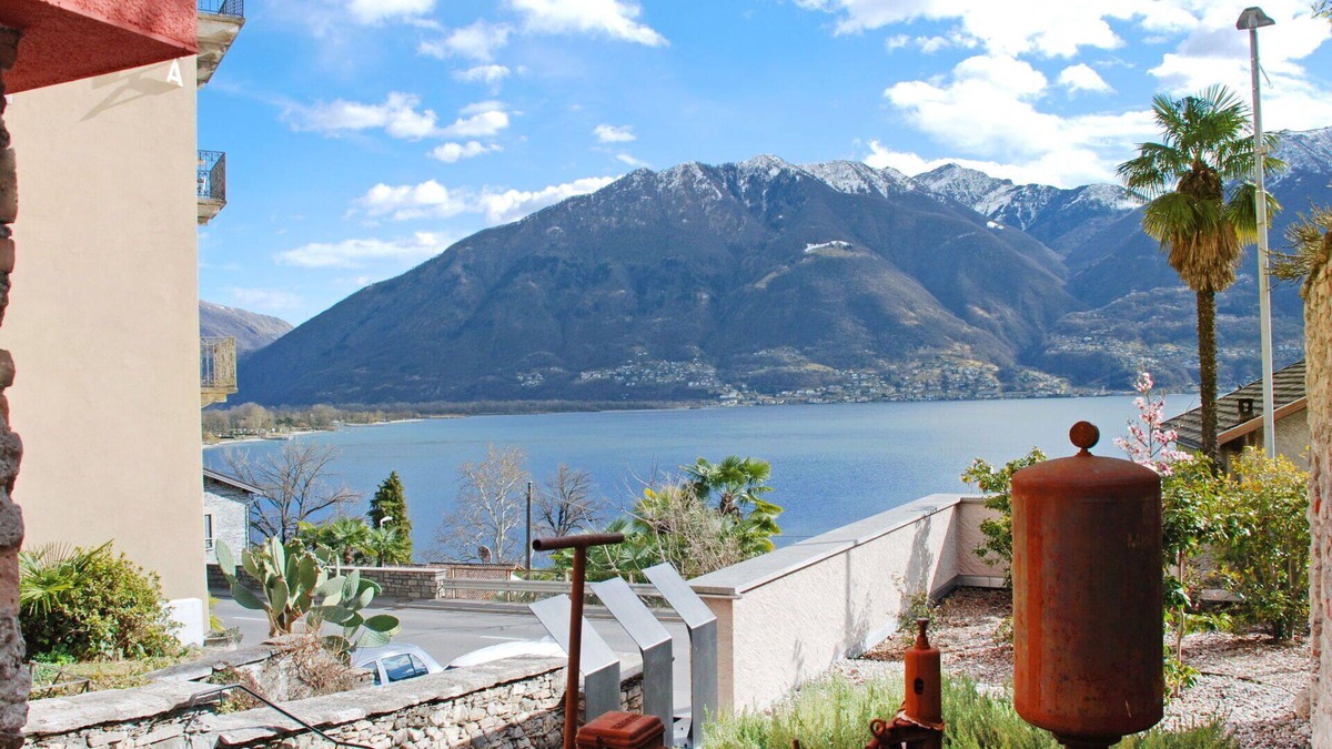 Minusio House | Beautiful private villa with WIFI, A/C, TV, patio, pets allowed, panoramic view and parking