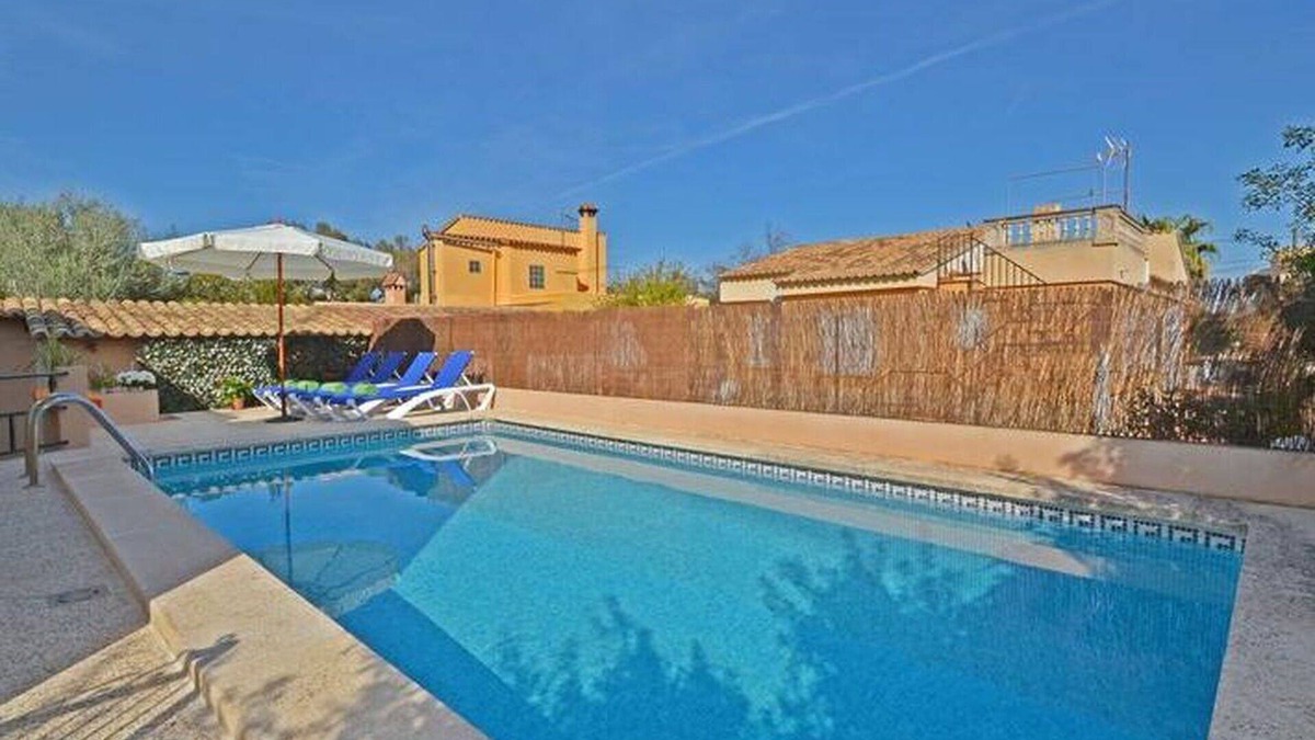 El Toro Villa | Beautiful private villa for 8 guests with WIFI, TV and patio