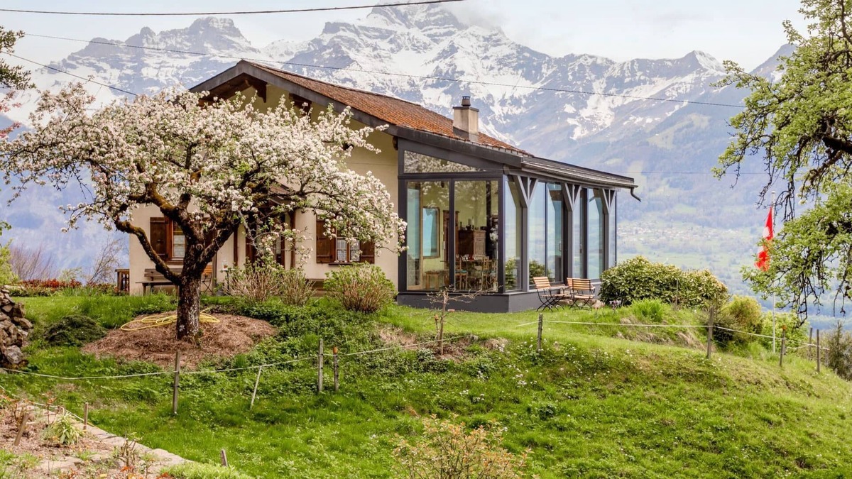 Les Posses-sur-Bex House | Beautiful private villa for 6 guests with balcony, panoramic view and parking