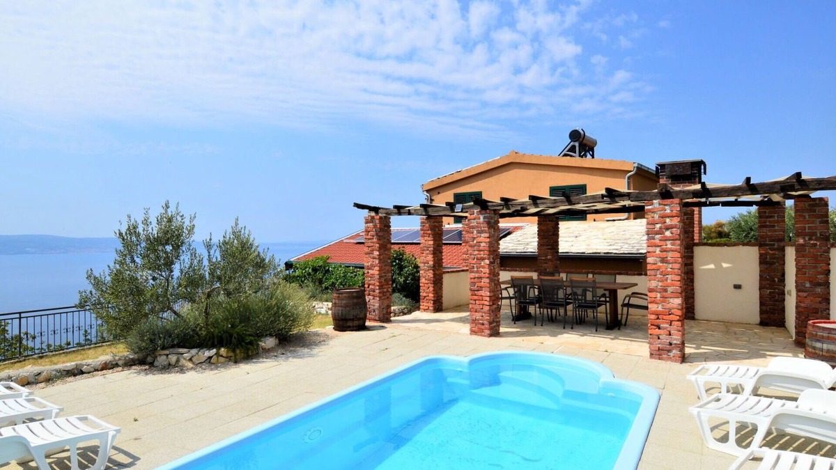 Central Dalmatia House | Beautiful private villa with private pool, A/C, WIFI, TV, patio, pets allowed and parking