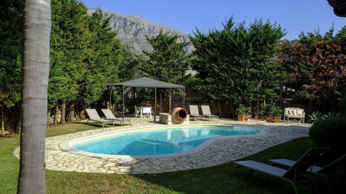 Cinisi Villa | Beautiful private villa for 7 guests with WIFI, A/C, private pool, TV, patio and parking
