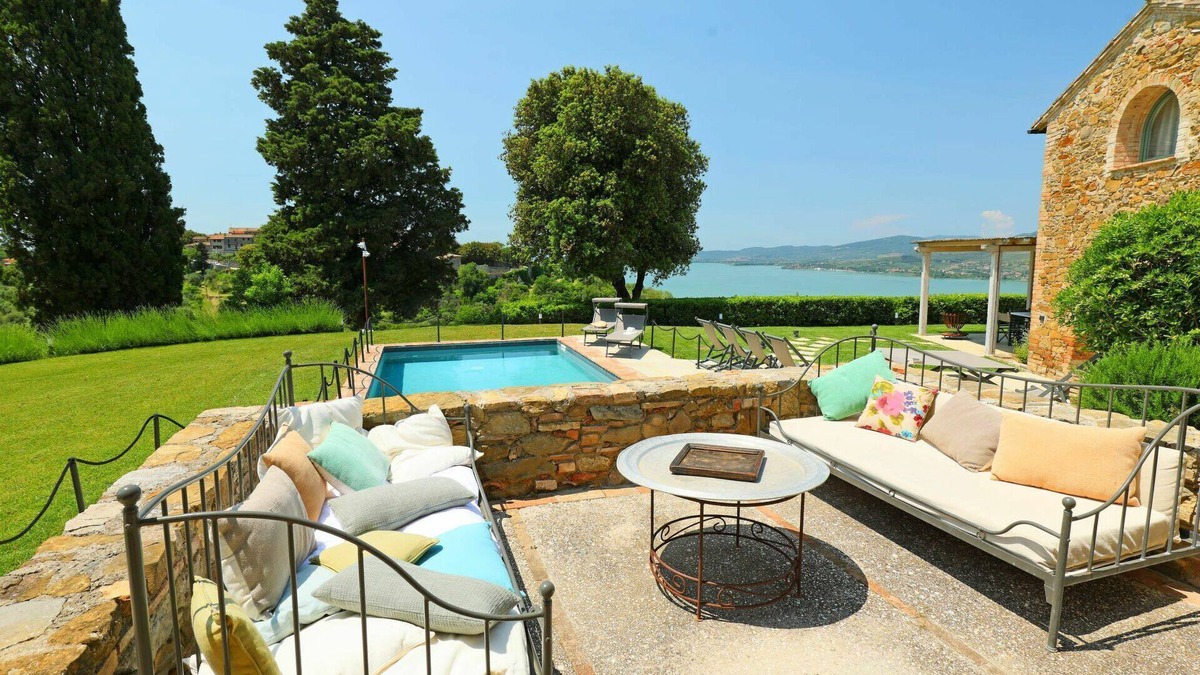 Montecolognola Villa | Beautiful private villa with private pool, WIFI, hot tub, A/C, TV, patio, pets allowed and parking