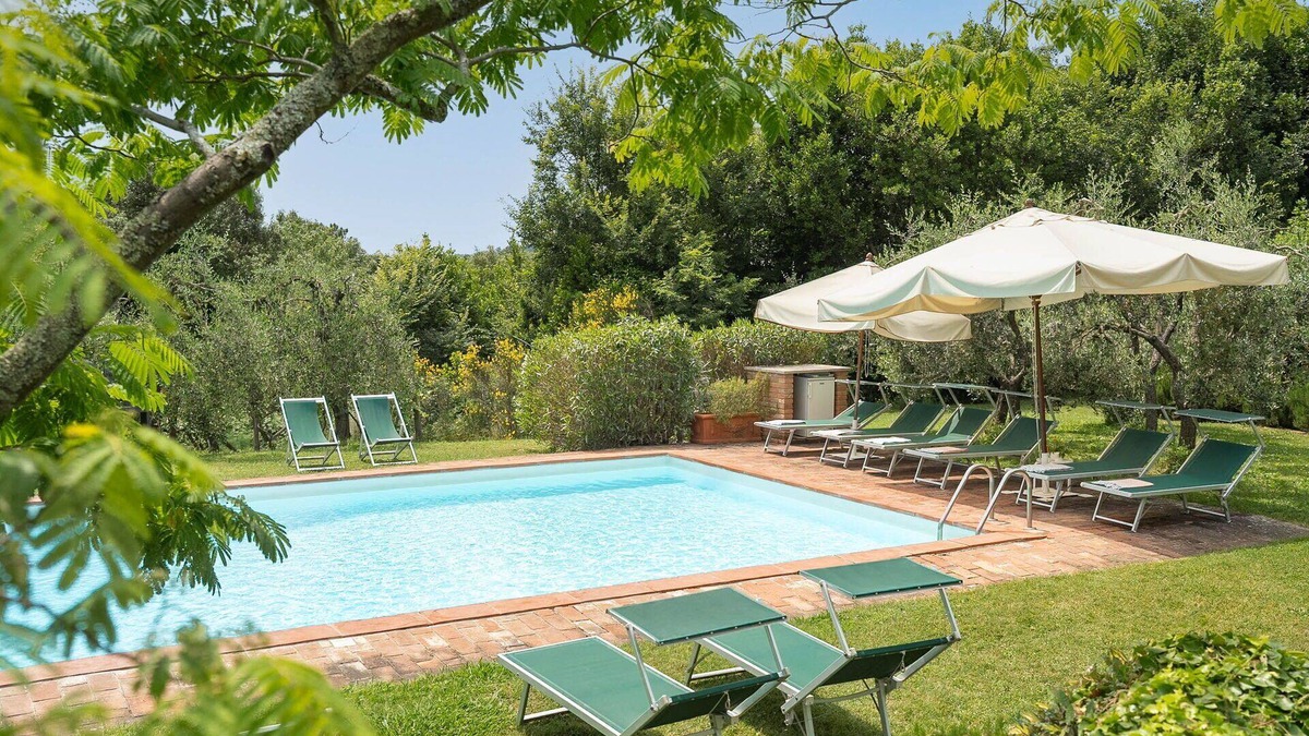 Palaia Villa | Beautiful private villa with WIFI, A/C, private pool, TV, patio, panoramic view and parking