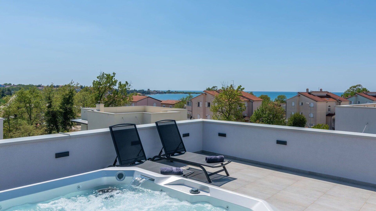 Dajla Villa | Beautiful private villa with WIFI, hot tub, private pool, A/C, TV, patio, panoramic view and par.