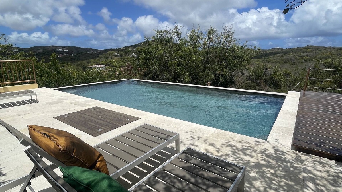 English Harbour Villa | Beautiful property that can accommodate 26 guests!