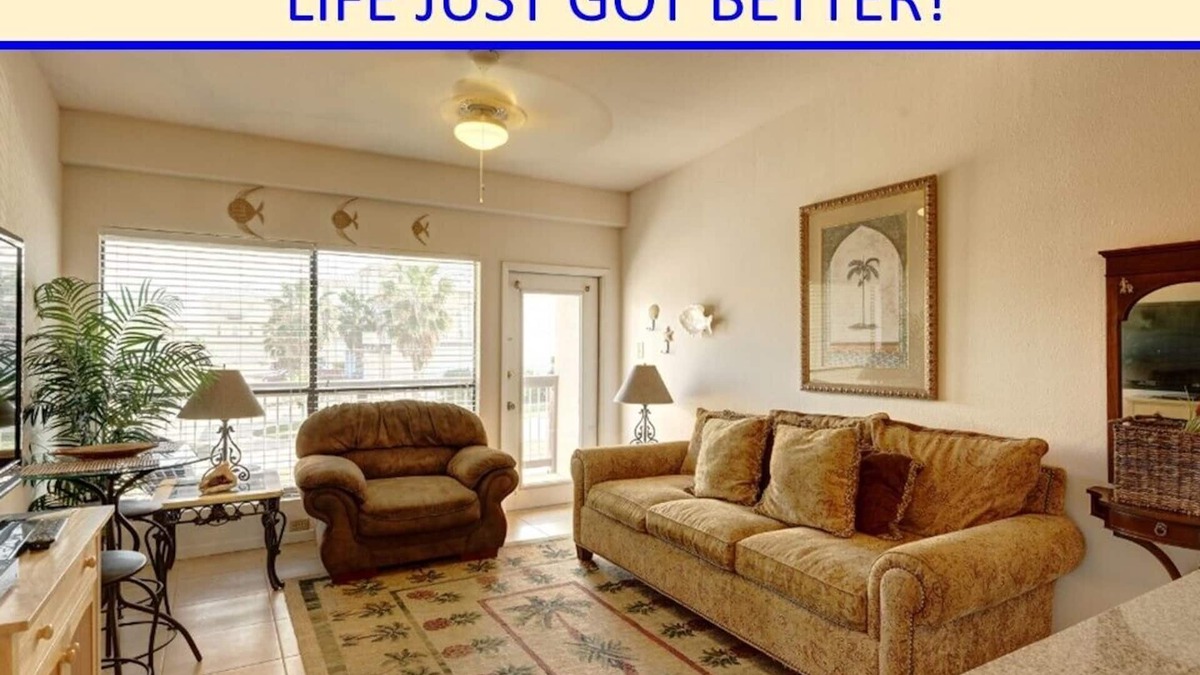 Port Aransas Condo | Beautiful Quaint Condo Just Steps To The Beach - Living The Good Life!