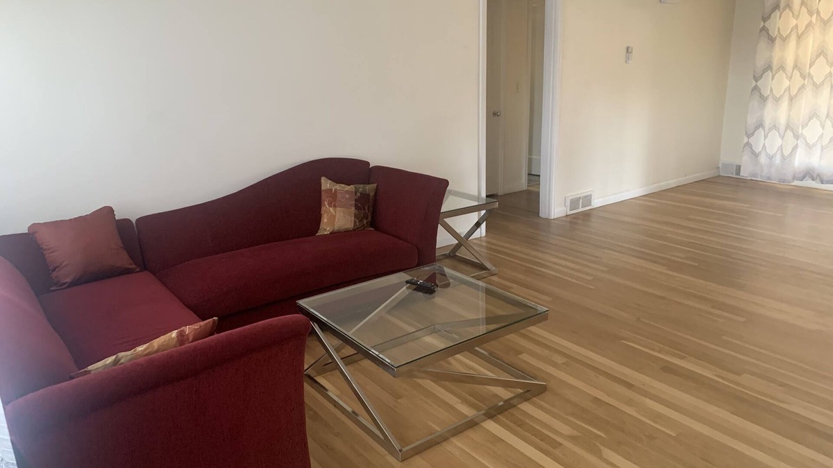 Everett House | Beautiful, quiet and secured two bedroom house