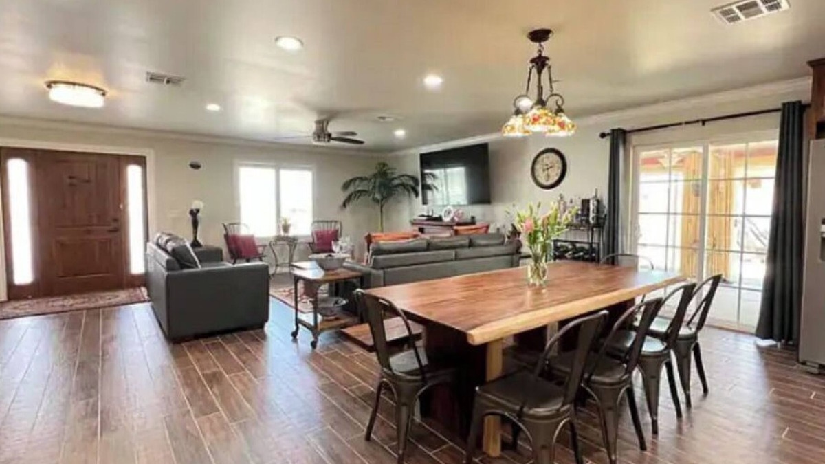 California City House | Beautiful quiet luxurious home with an amazing Desert view.