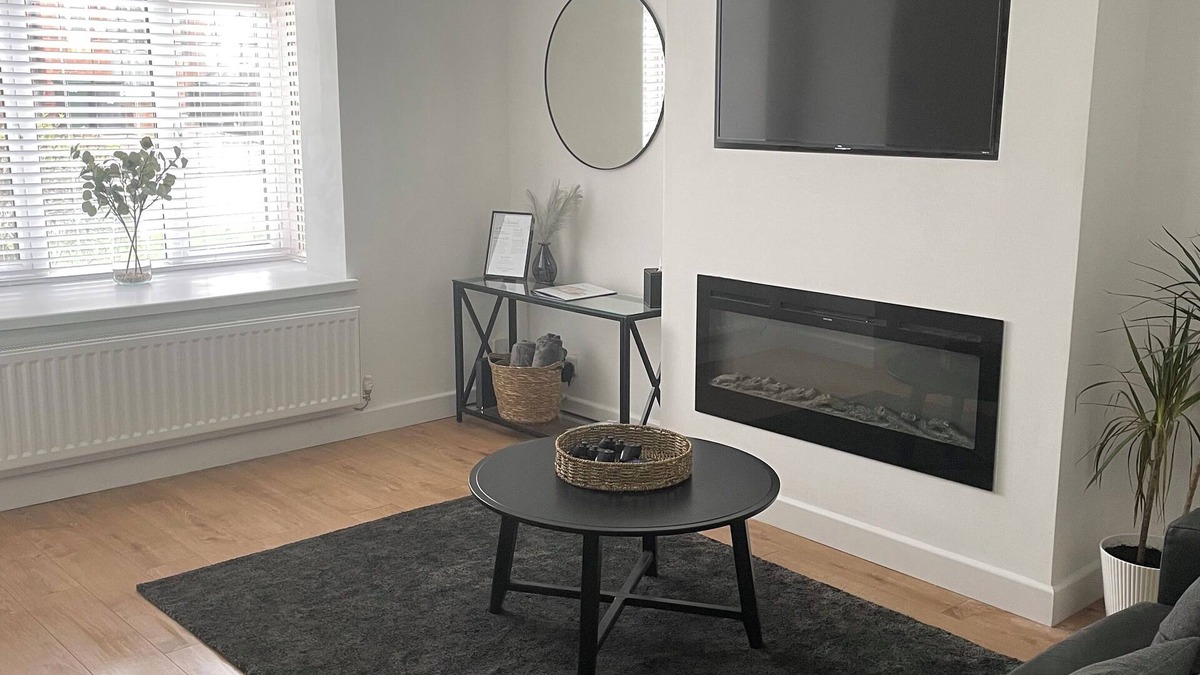 Ridgeway House | Beautiful quite 3 bedroom sleep 5 fully functioning home