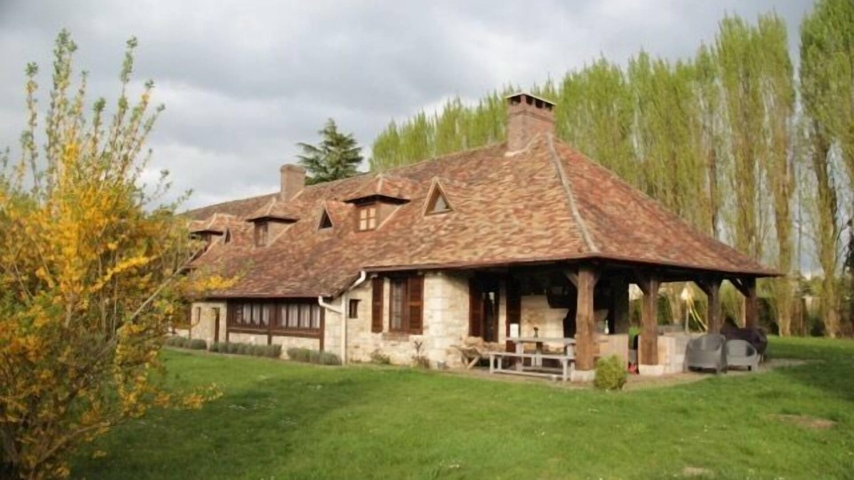 Behoust House | Beautiful Rambouillet forest farmhouse