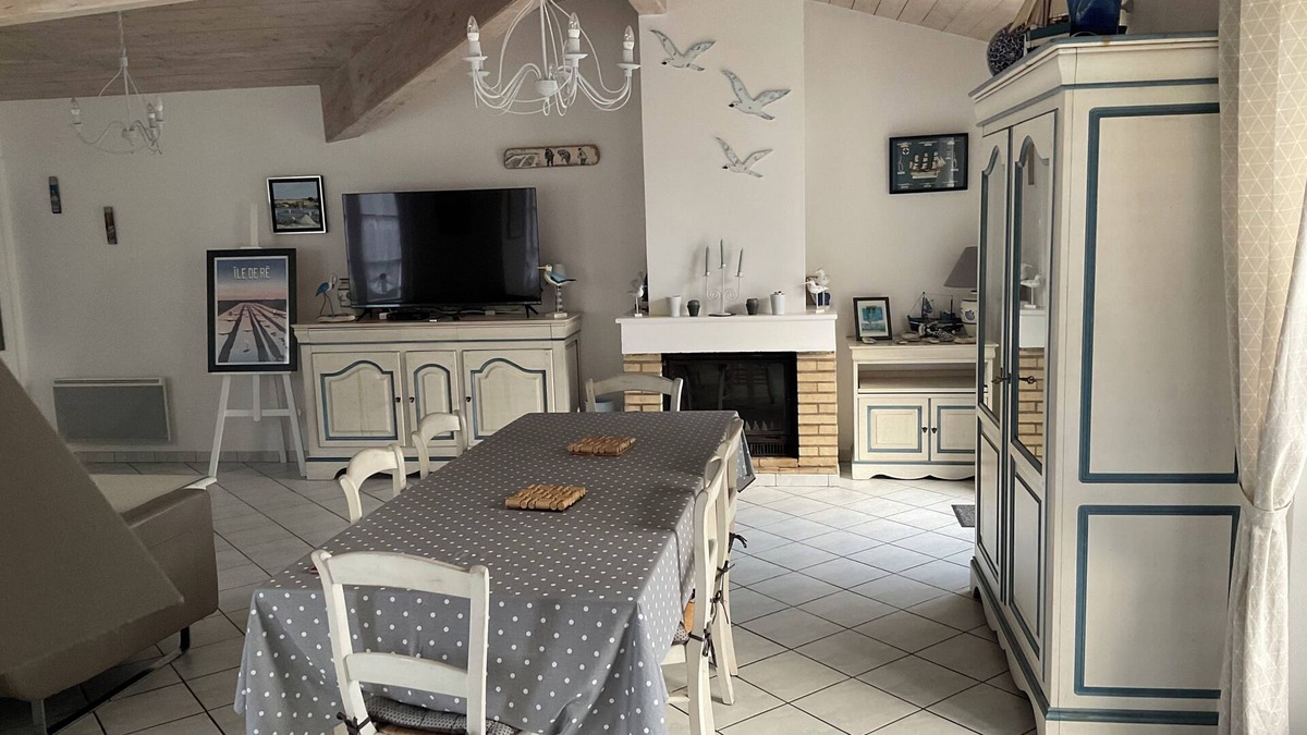 Le Bois-Plage-en-Re House | Beautiful retais style house