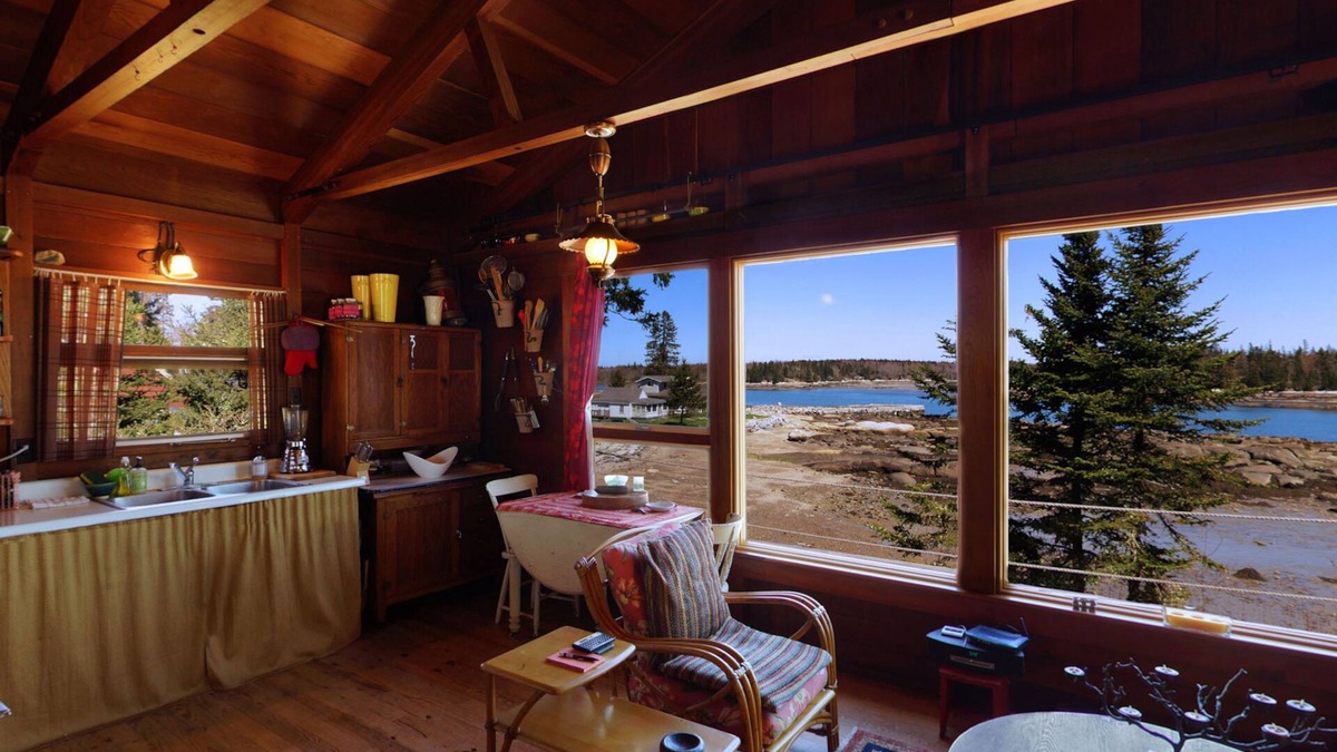 South Thomaston Cabin | Beautiful redwood cabin on the Atlantic Ocean, with a fabulous deck.