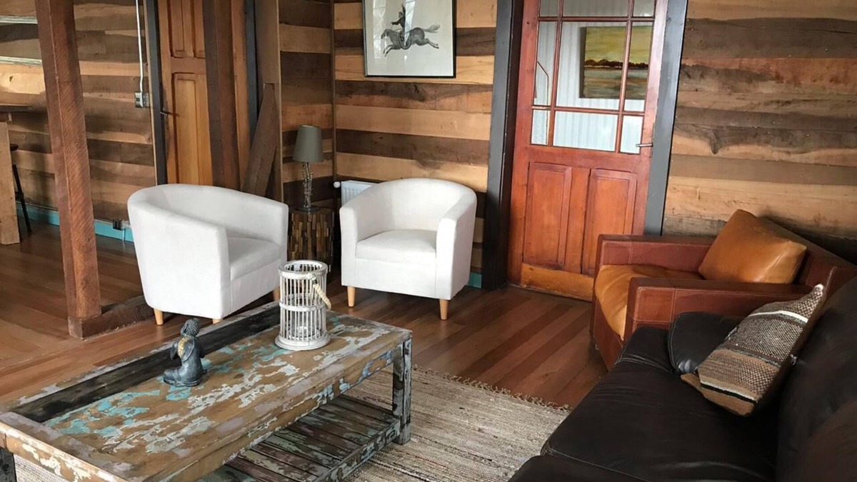 Frutillar House | Beautiful refurbished traditional german house in lakefront