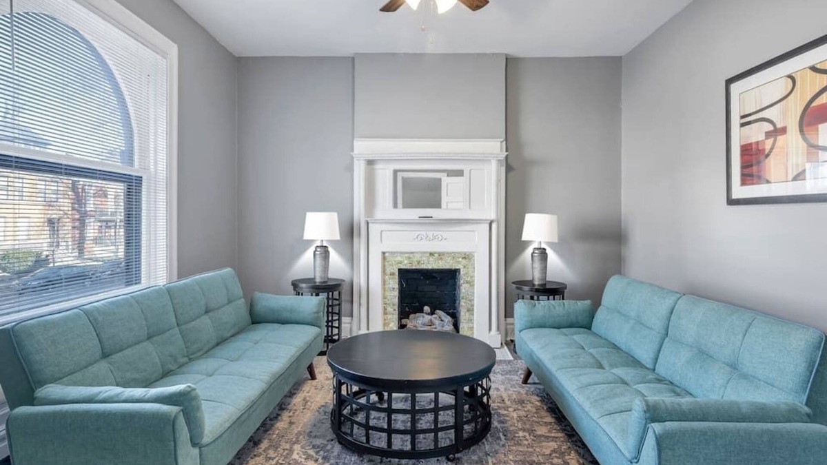 Shaw Hotel | Beautiful, Rehabbed Unit in Shaw Community - 4226b