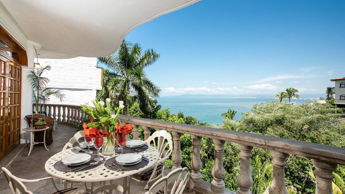 Conchas Chinas Condo | Beautiful & relaxing Condo Verde in prestigious Conchas Chinas