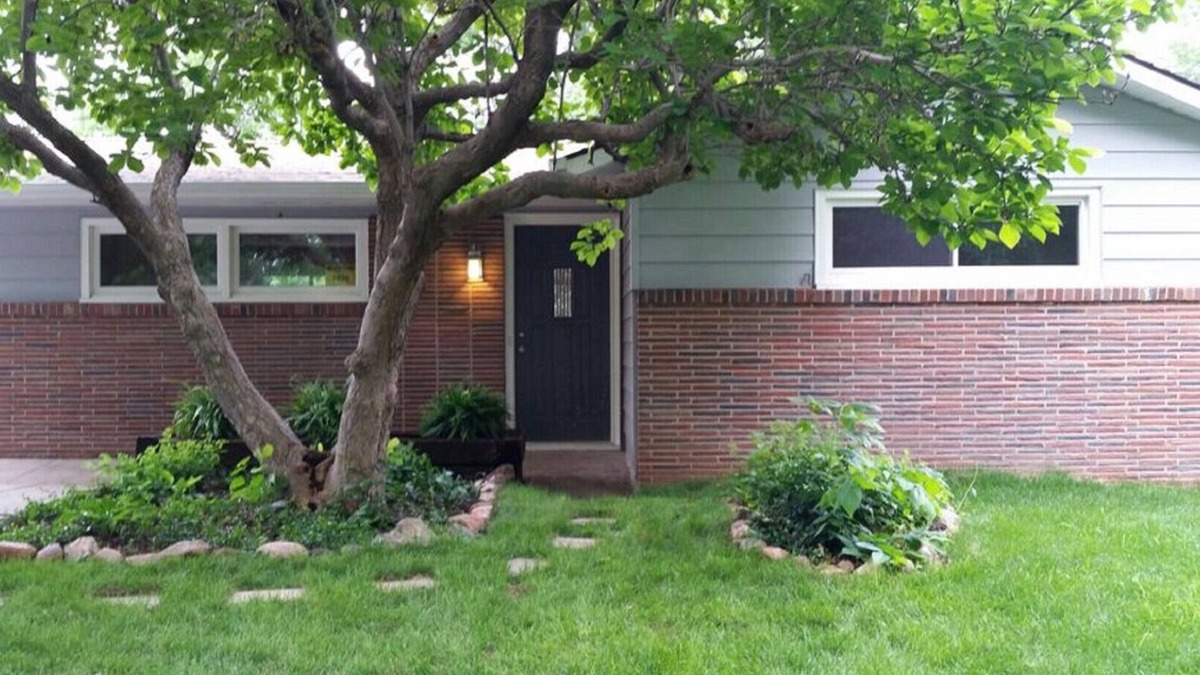 Lincoln House | Beautiful remodeled 4 bedroom 2 bath house