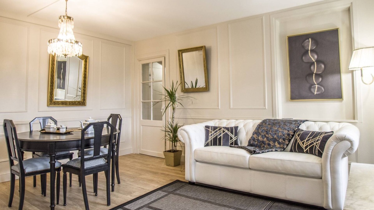 Carmes Apartment | Beautiful renovated apt on the banks of the Garonne