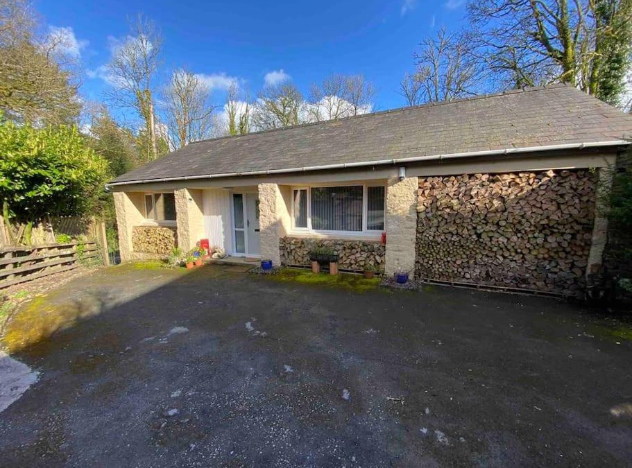 Llandeilo House | Beautiful renovated former coach house